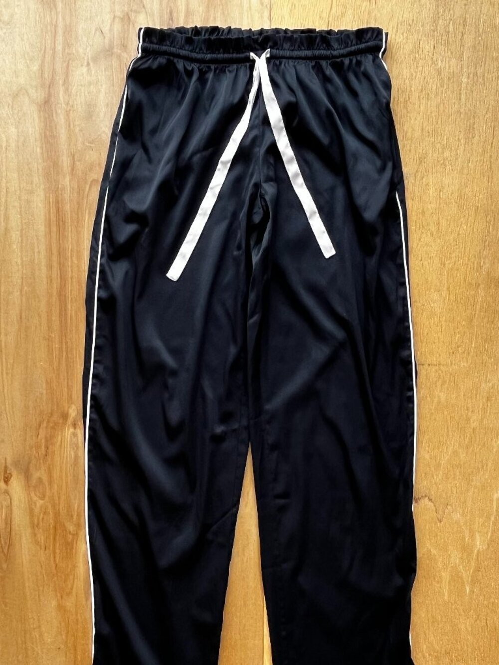 VICTORIA’S SECRET SATIN BLACK LOUNGE PAJAMA PANTS Women’s sz S Straight Leg